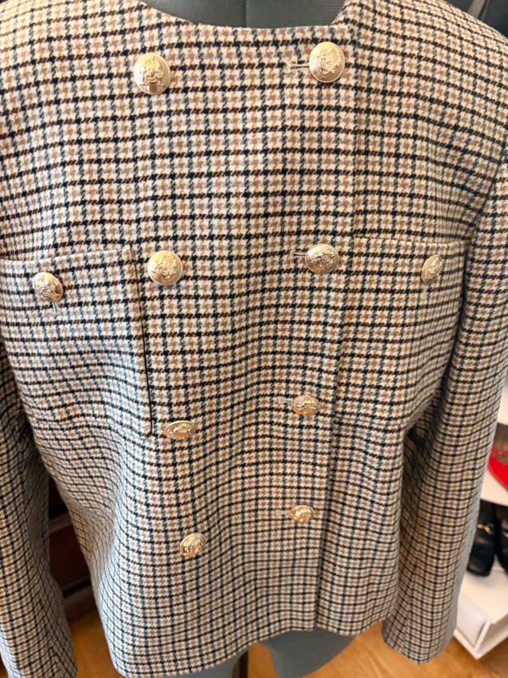 Ann Taylor Houndstooth Tweed Jacket Gold Button Blazer Size 8 Classic Old Money - Picture 3 of 14